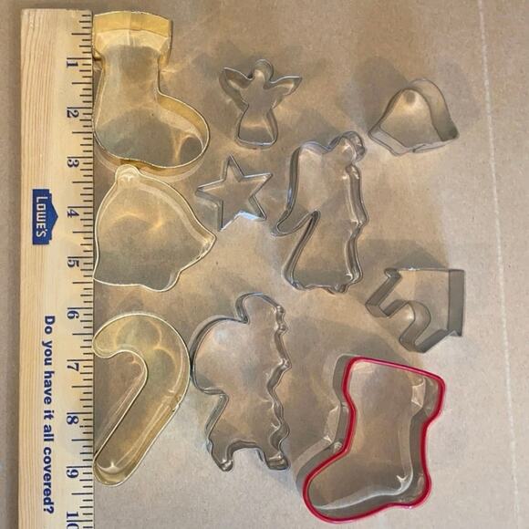 Vintage Metal Cookie Cutter Lot of 10 Mini Christmas Holiday Santa Stocking Star - Picture 2 of 10